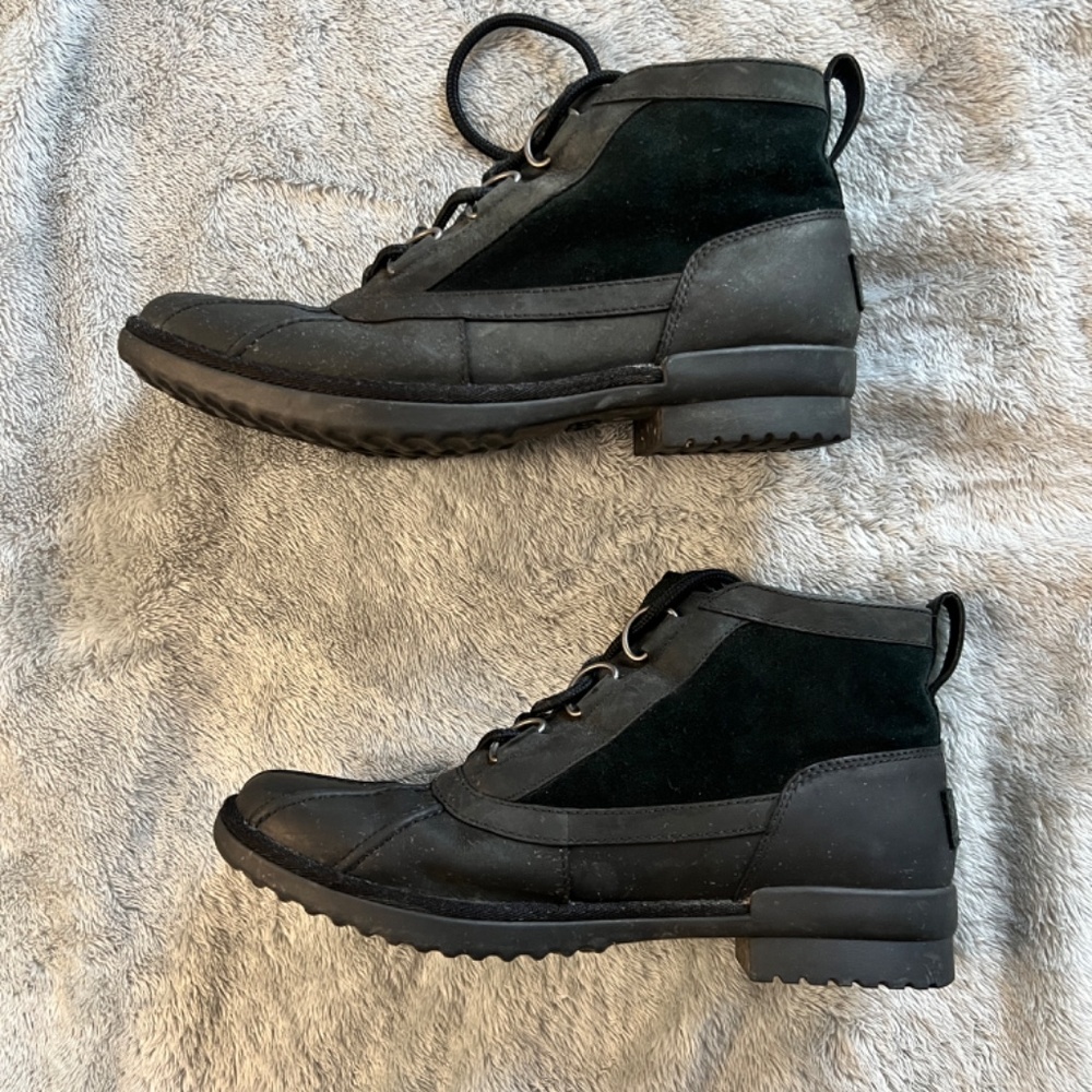 ugg rain boots - Picture 3 of 9